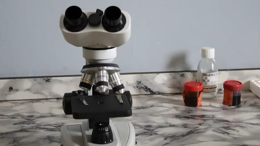 Microscope